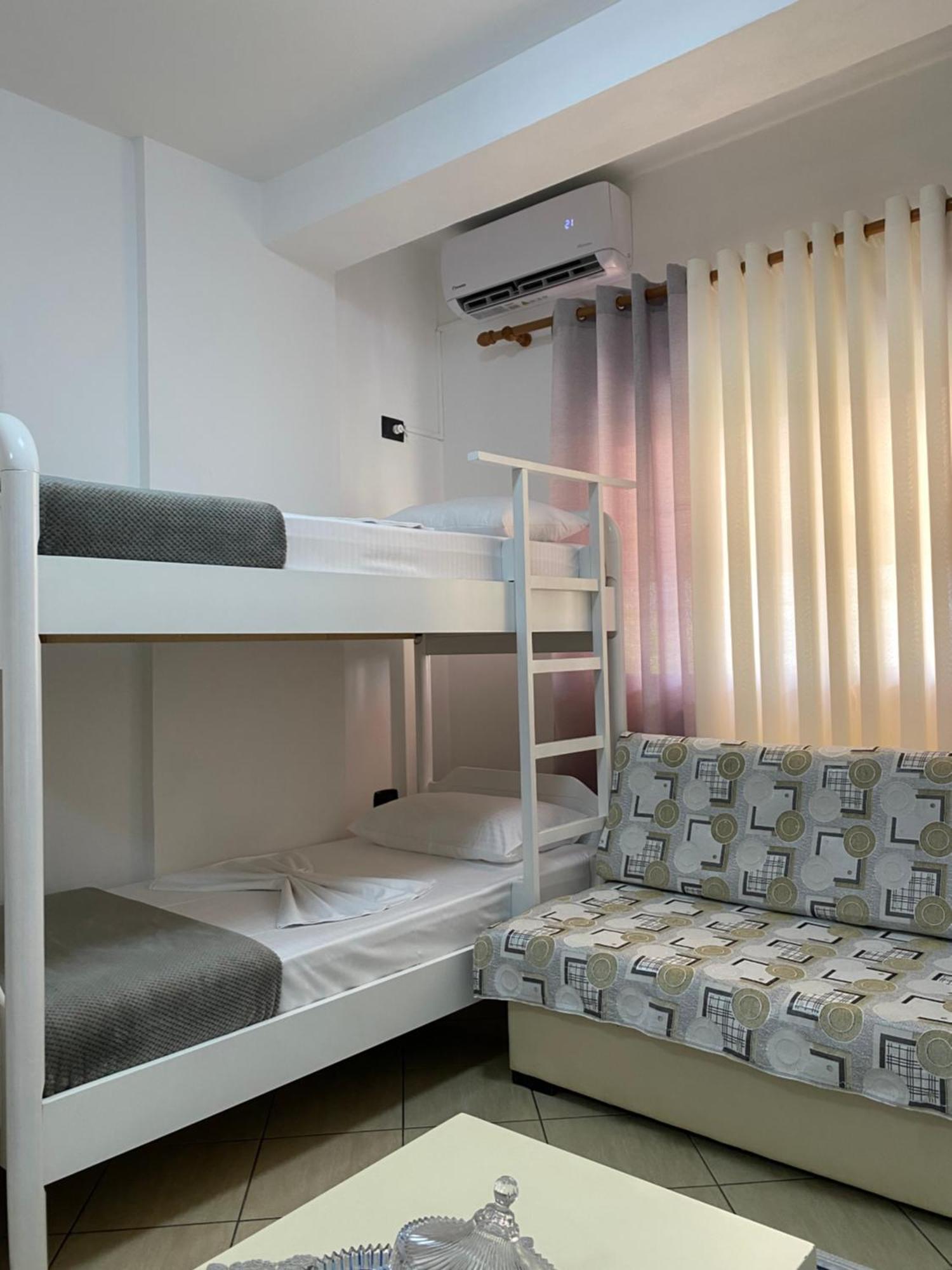 Ferienwohnung Rikardo Apartament Vlorë Exterior foto