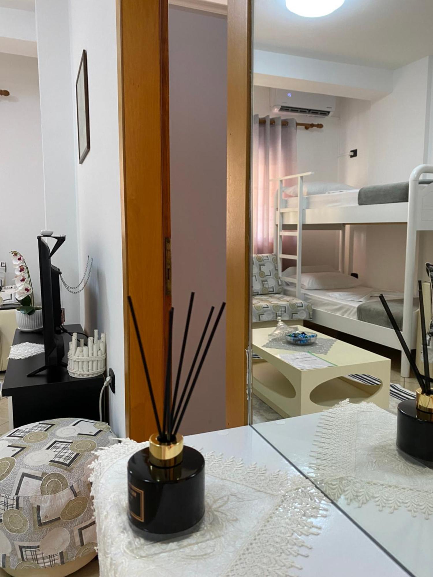 Ferienwohnung Rikardo Apartament Vlorë Exterior foto