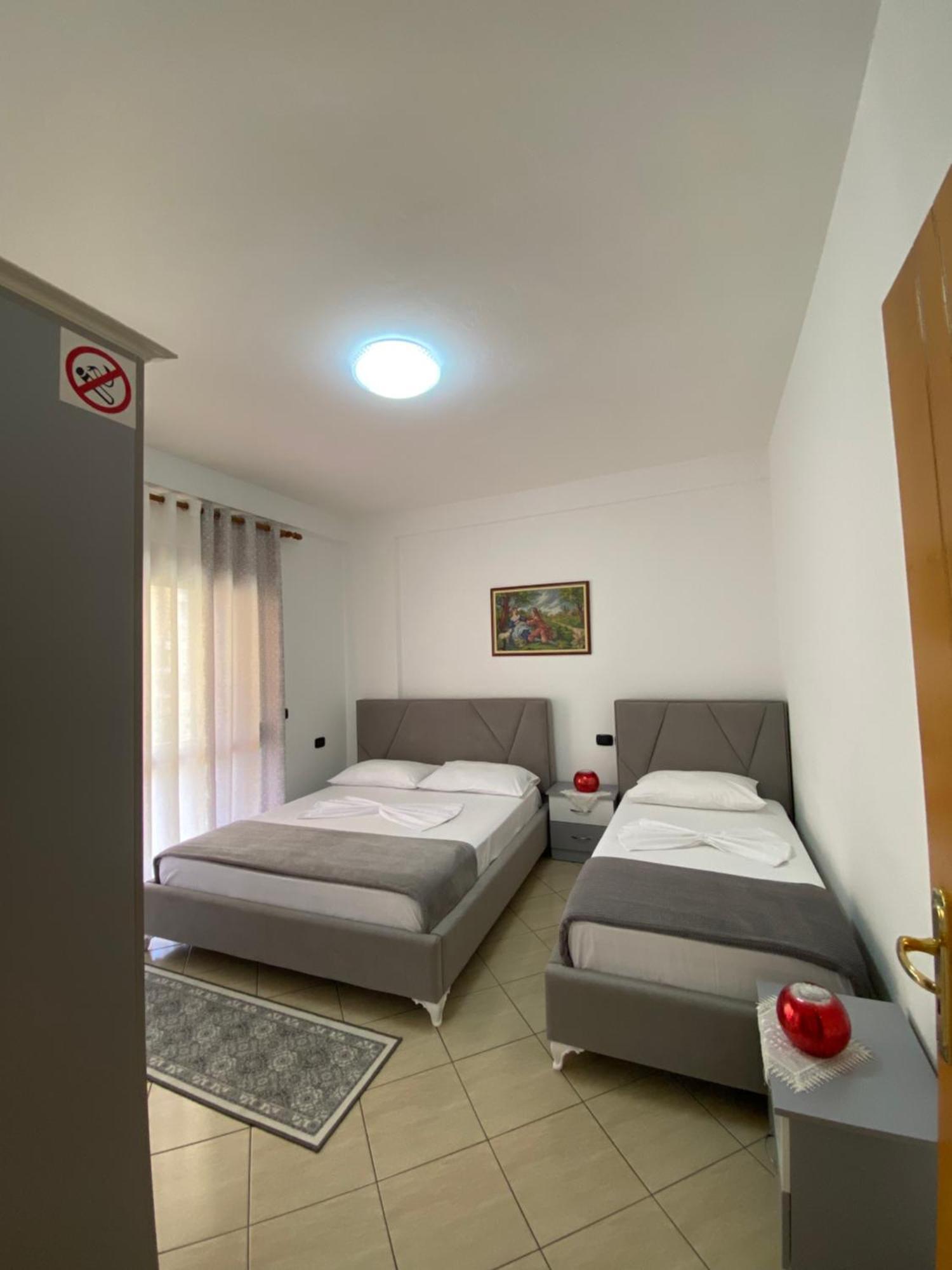 Ferienwohnung Rikardo Apartament Vlorë Exterior foto